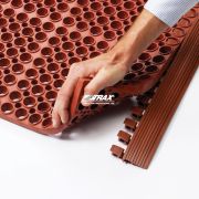 Аксессуары для индустриальных напольных покрытий Notrax Кант для покрытия San-Eze II, 150 см, красный Артикул: T11N0058RD